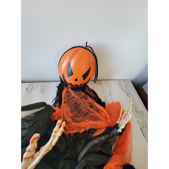 Hanging jack-o'-lantern Halloween home decor Grim reaper scary prop - Picture 4 of 11